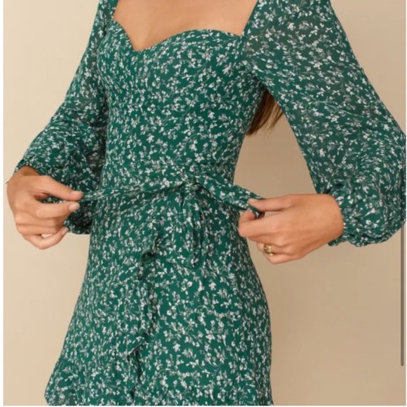 Reformation Cammi Floral Dress in Parsley - Picture 3 of 8